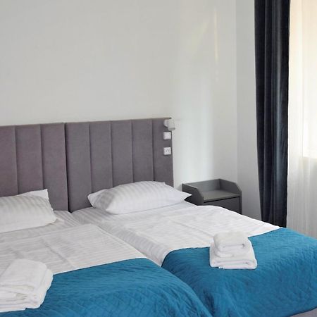 ורשה Villa Victoria מראה חיצוני תמונה