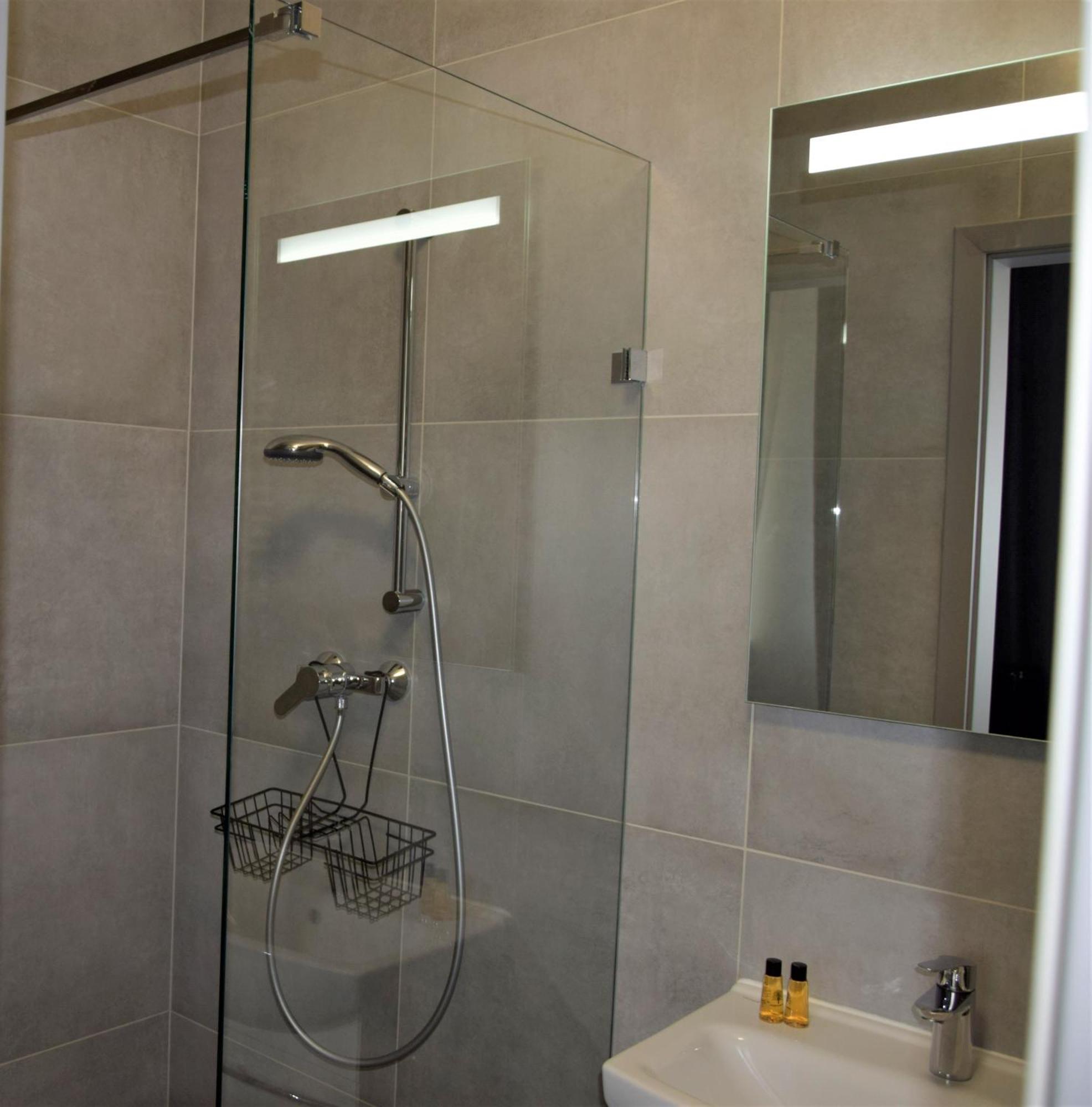 ורשה Villa Victoria מראה חיצוני תמונה